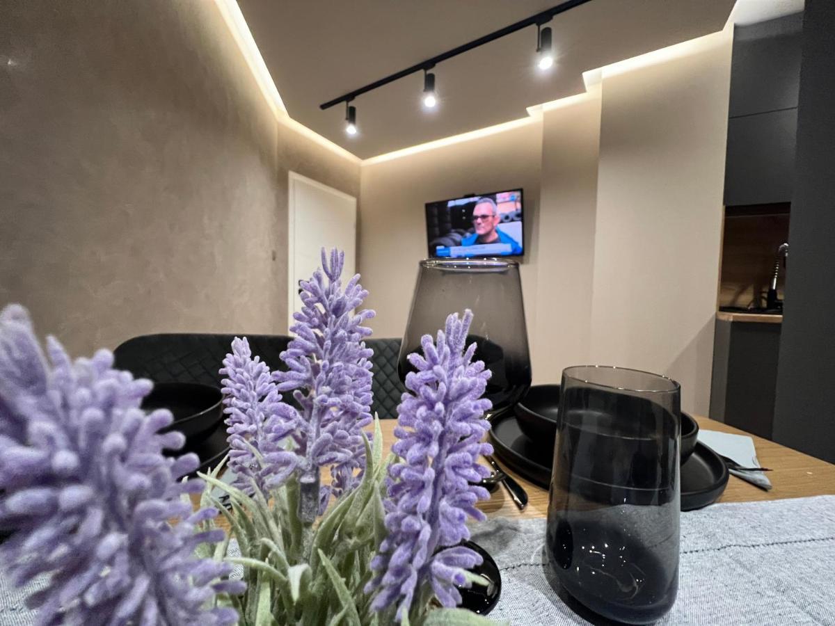 Apartament Varosha Luxury ロヴェチ エクステリア 写真
