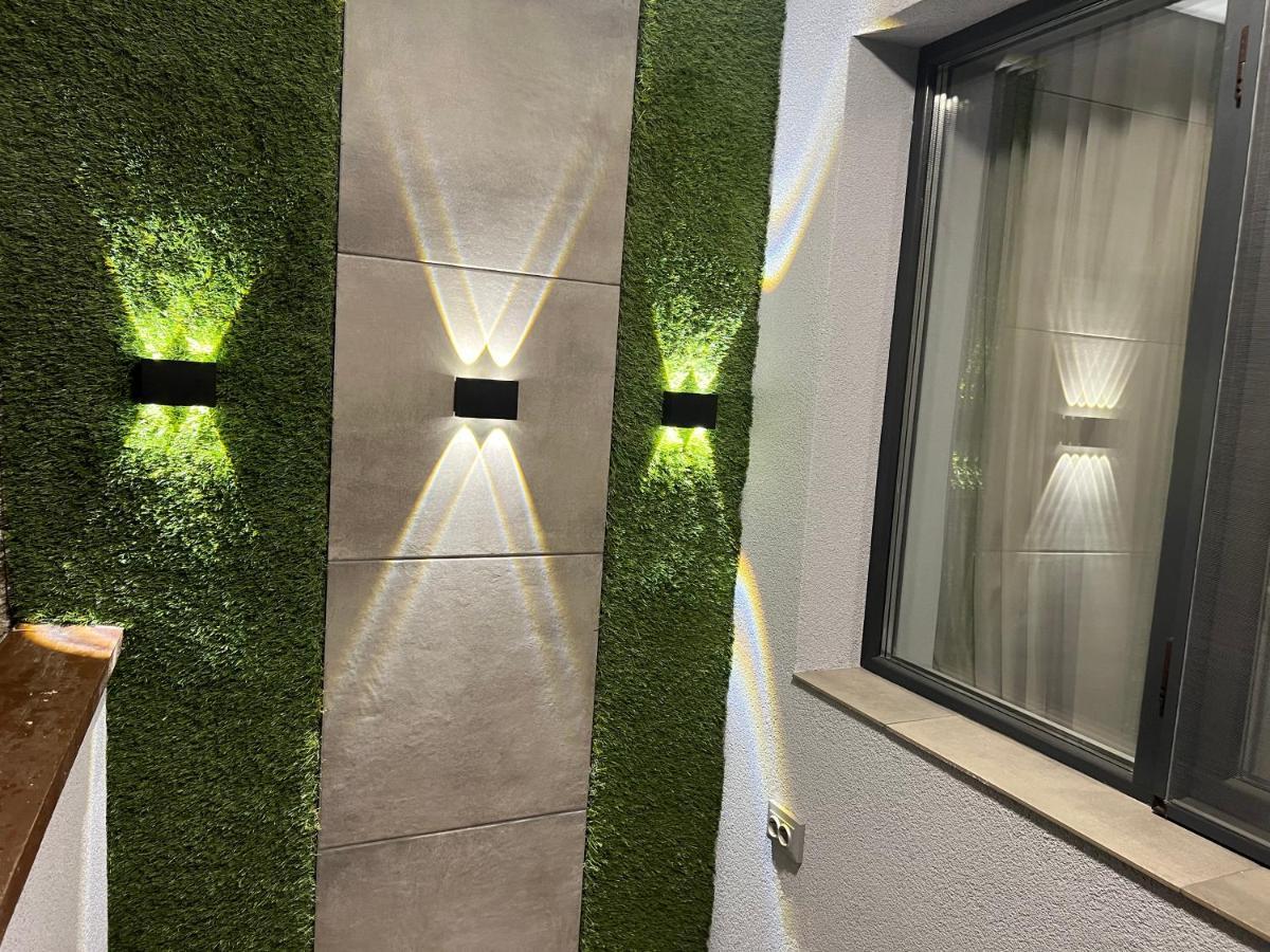 Apartament Varosha Luxury ロヴェチ エクステリア 写真