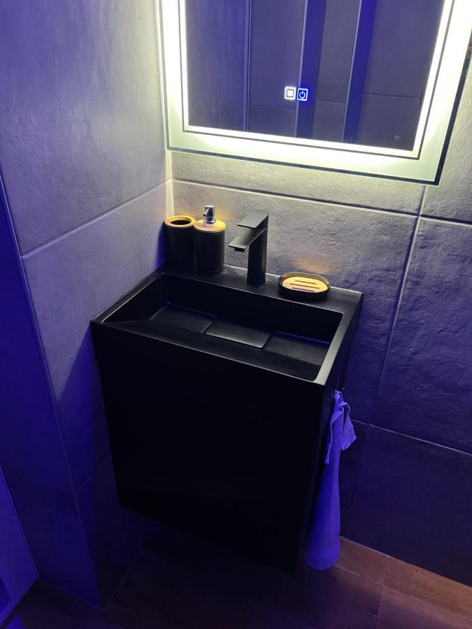 Apartament Varosha Luxury ロヴェチ エクステリア 写真