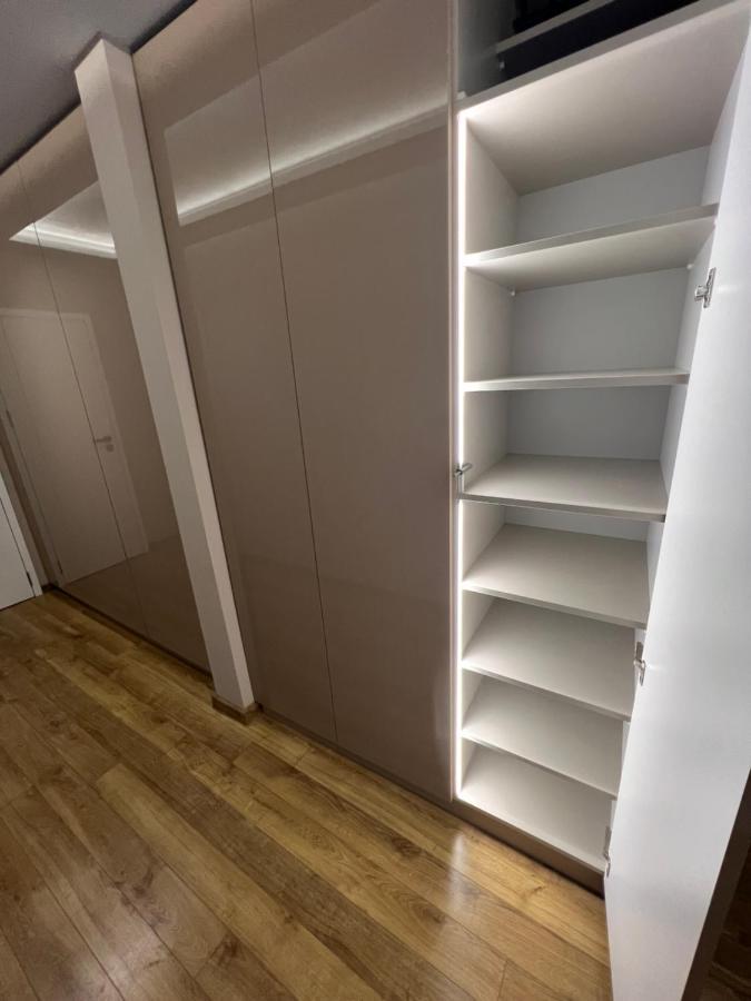 Apartament Varosha Luxury ロヴェチ エクステリア 写真