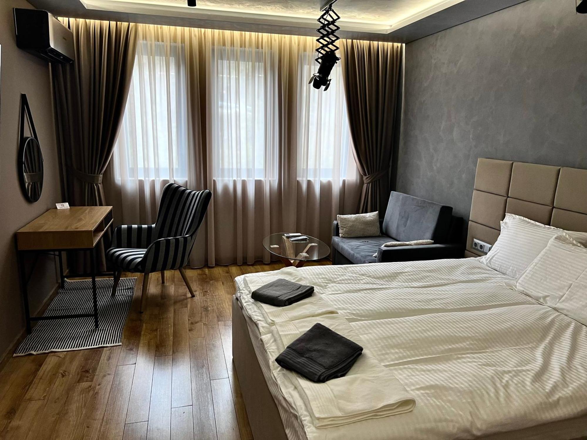 Apartament Varosha Luxury ロヴェチ エクステリア 写真